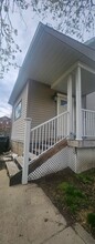 Building Photo - 133 S Chicago Ave