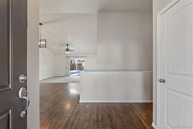 Foto del edificio - 2556 Hannah Ridge Dr