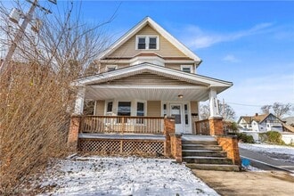 Building Photo - 3138 W 101st St