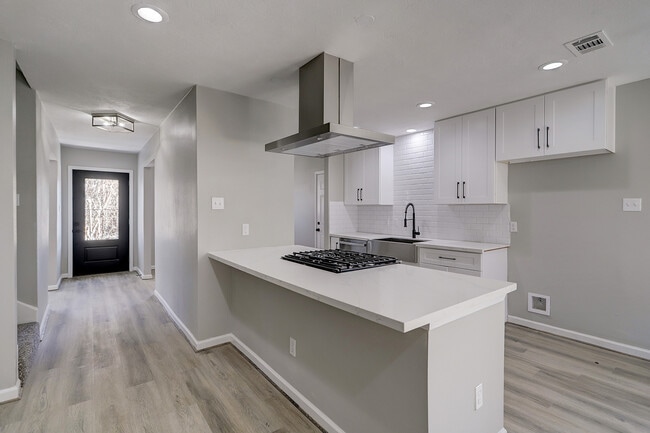 Building Photo - 1707 Lone Eagle Cir