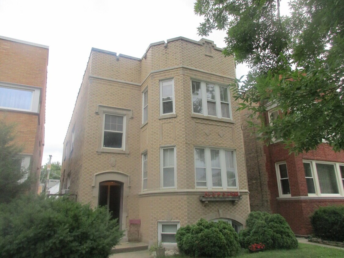 Primary Photo - 6241 W Holbrook St