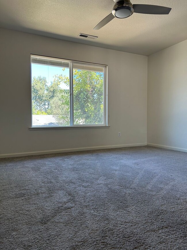 Building Photo - **Healdsburg, Home Sweet Home!!**