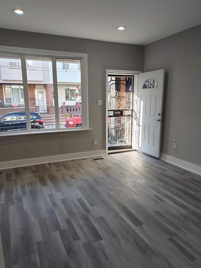 Building Photo - 1511 S Newkirk St