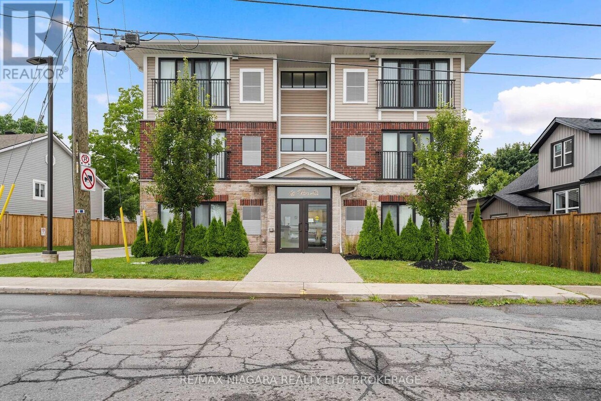 Photo principale - 63-263 Vine St S