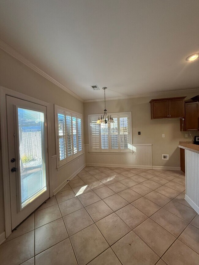 Building Photo - 6447 Cheyenne Dr