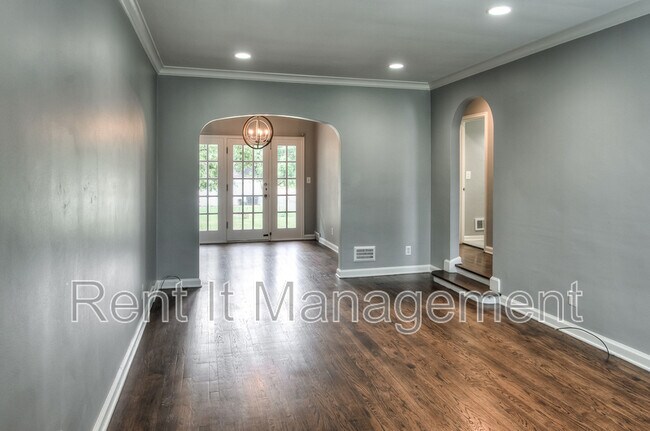 Building Photo - 6029 Poppleton Ave