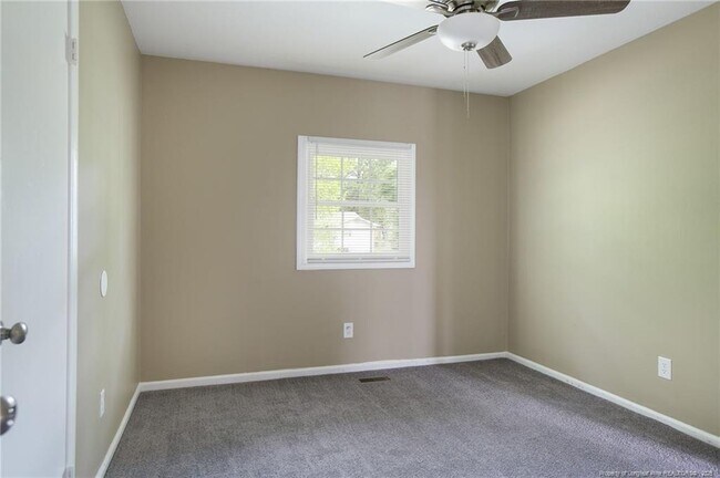 Building Photo - 912 Spellman Dr