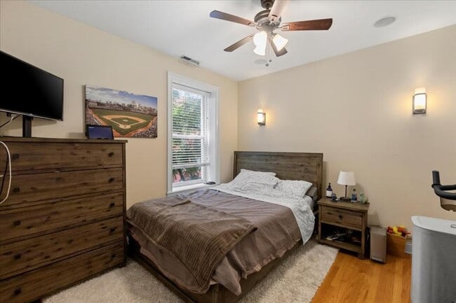 Building Photo - 2 bedroom in Chicago IL 60647