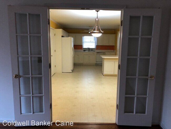 Foto del edificio - 3 br, 2 bath House - 5275 Pogue Street