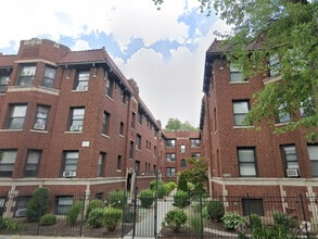 Building Photo - 2641 N Spaulding Ave