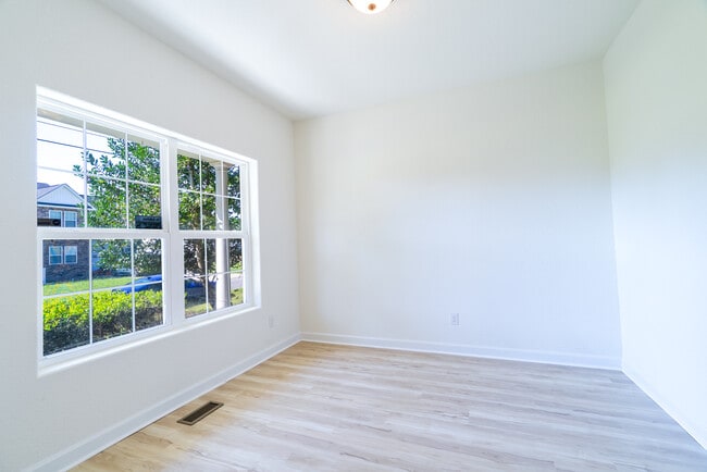 Foto del edificio - 4508 Marlin Ave