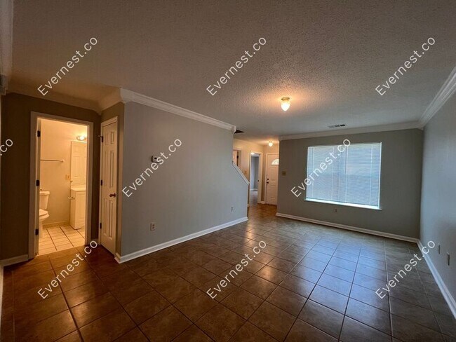 Foto del edificio - 2050 E Parkway St