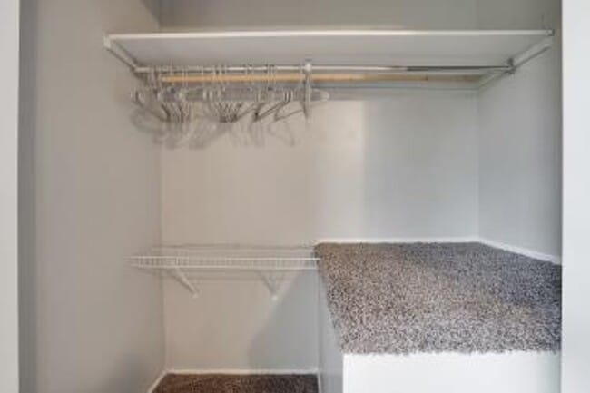 Building Photo - Two bedroom townhome, bath and half washer and dryer