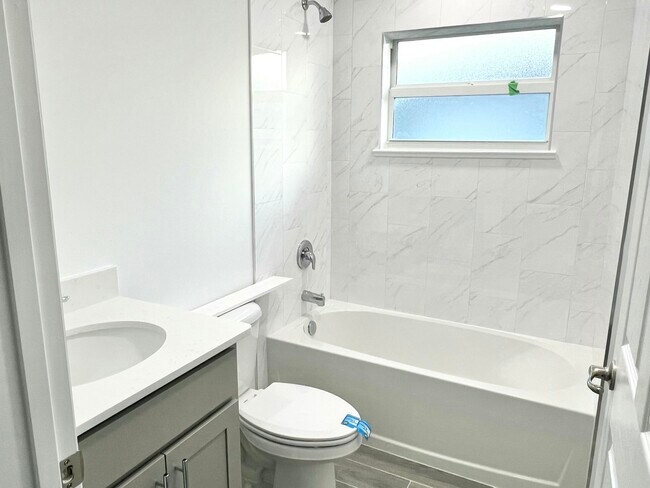 Foto del edificio - 5797 NW Coosa Dr