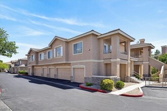 Building Photo - 9901 Trailwood Dr