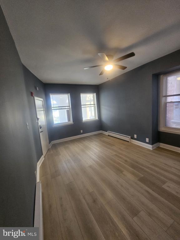 Foto del edificio - 1332 Wagner Ave