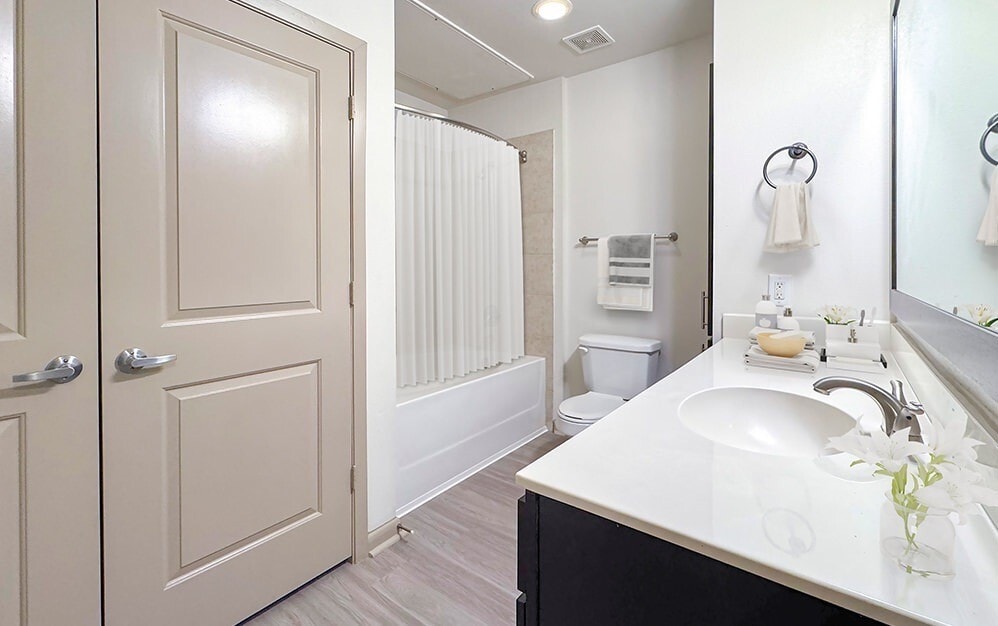 Foto principal - 206 McGowen St