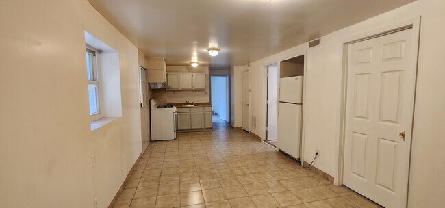 Foto del edificio - 2802 S Lowe Ave