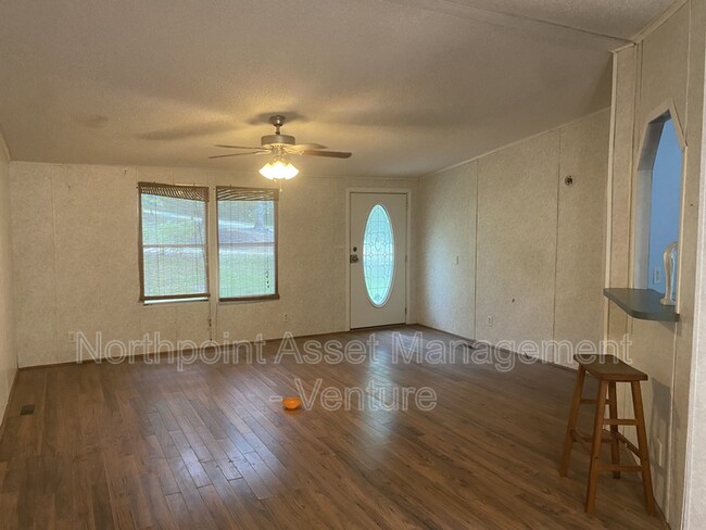 Building Photo - 3780 Happy Valley Dr