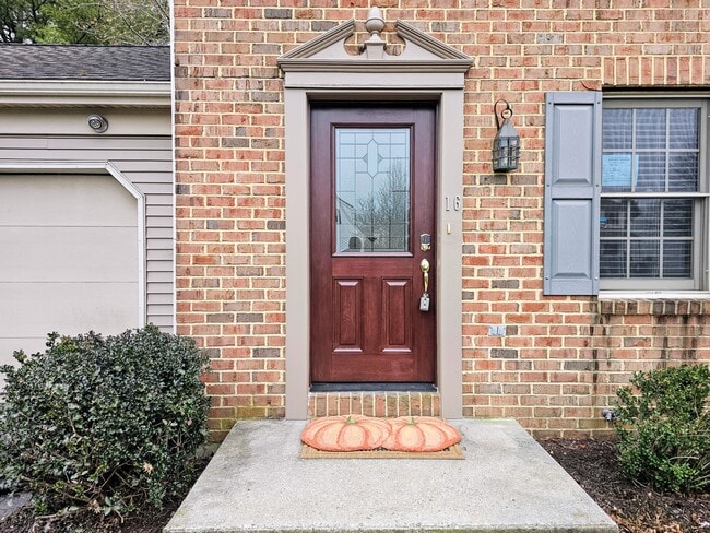 Foto del edificio - 16 Brookview Dr