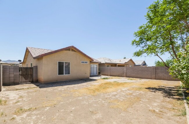 Foto del edificio - 3044 W Chanute Pass