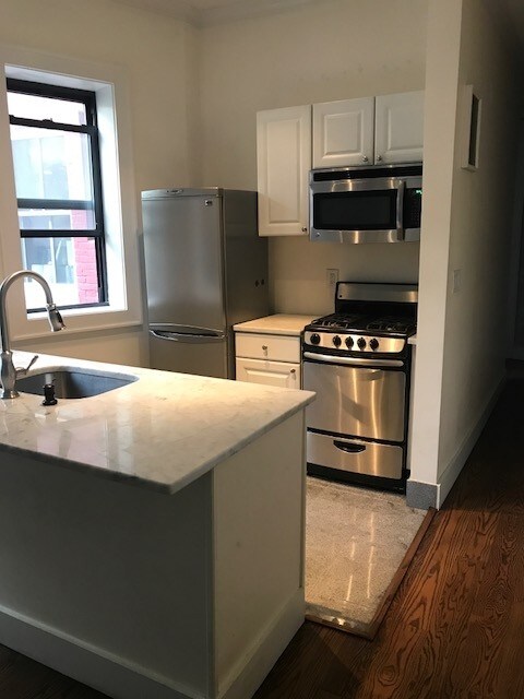 Foto principal - 104 Perry St