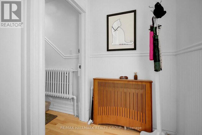 Photo du bâtiment - 50 Sweetland Ave