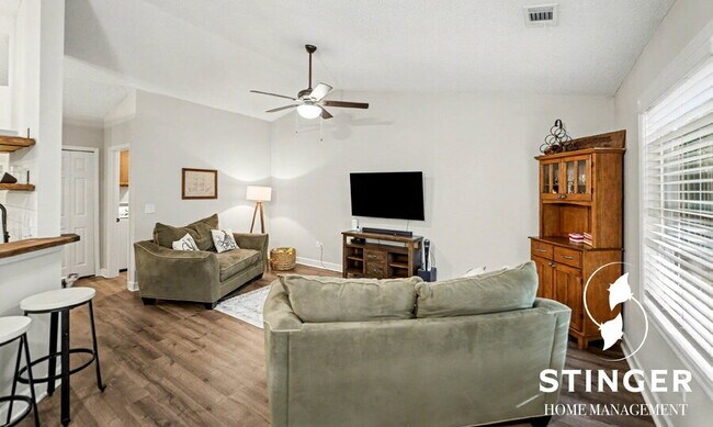 Building Photo - 36 Brindlewood Dr