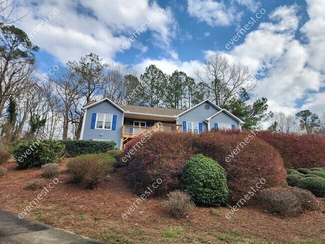 Building Photo - 2047 Arbor Forest Dr SW