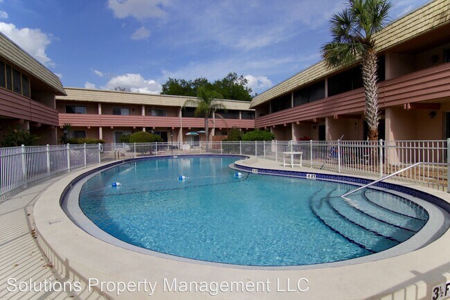 Foto del edificio - 2 br, 1 bath House - 2507 Country Club Dr