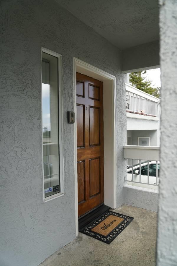 Building Photo - 20 Livingston Terrace Dr