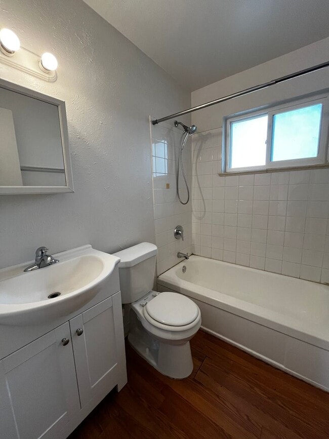 Building Photo - Westminster 2-bedroom 1 bath available now!