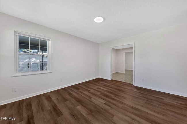 Foto del edificio - Newly renovated 3 Bedroom 2 Bathroom Home ...