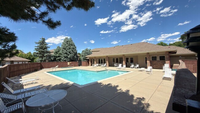 Building Photo - Great Condo in Fort Collins