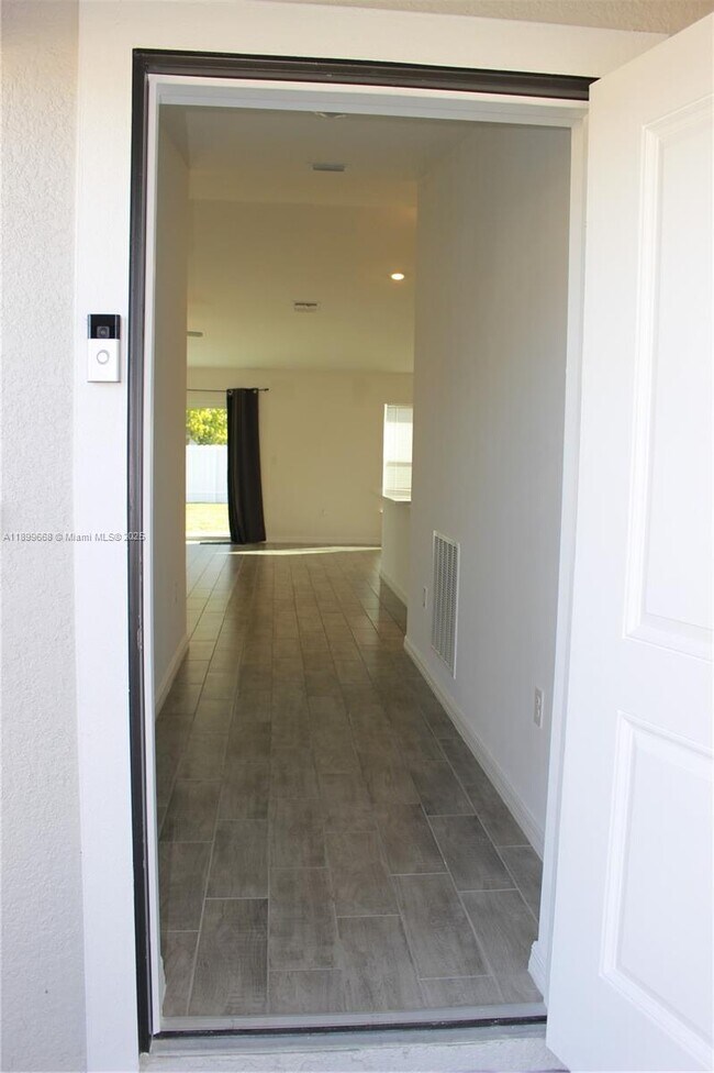 Foto del edificio - 1138-1114 SW 14th Terrace