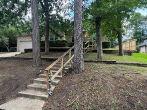 Building Photo - 2232 Azalea Cir
