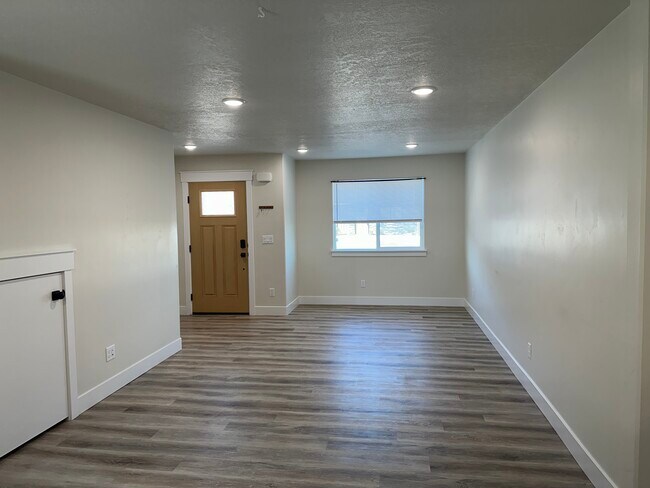 Foto del edificio - 3780 Philbin Rd