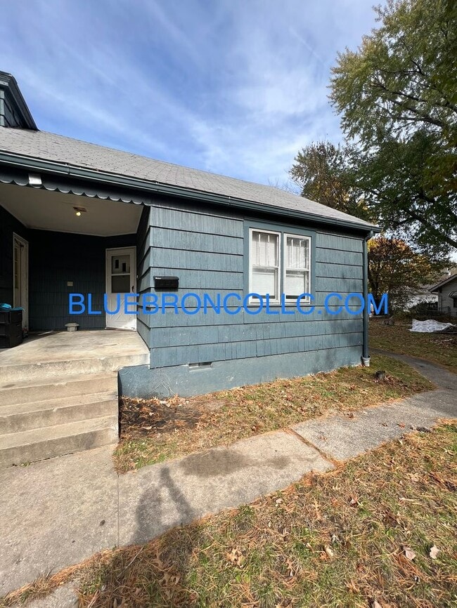 Building Photo - Completely redone gorgeous 1 bedroom 1 bath