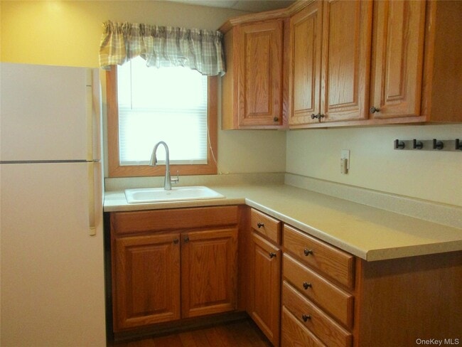 Building Photo - 20 Neversink Ave