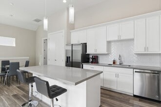 Building Photo - 5904 Gardendale Dr