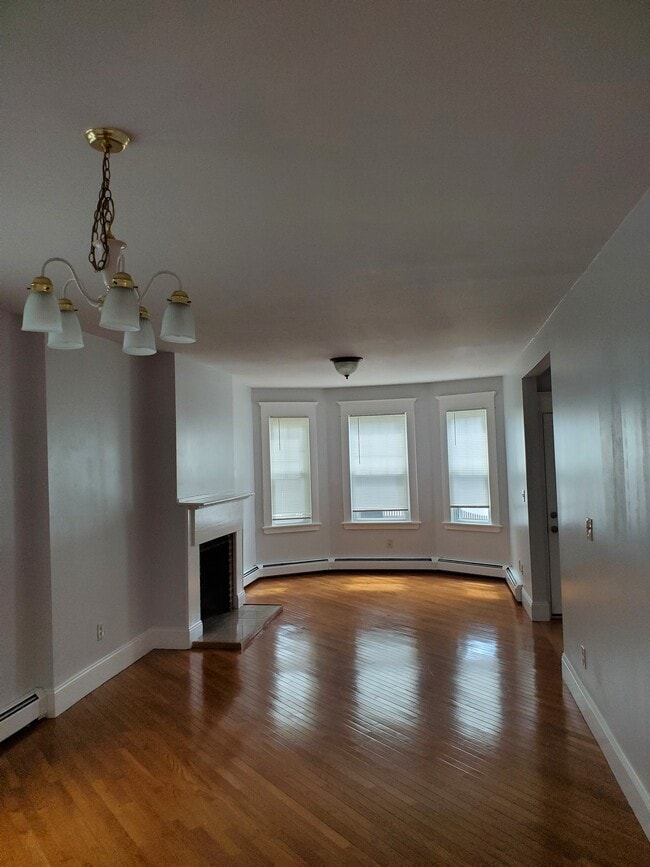 Building Photo - 491 Whalley Ave