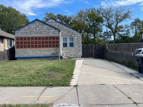Building Photo - 3811 Bales Ave
