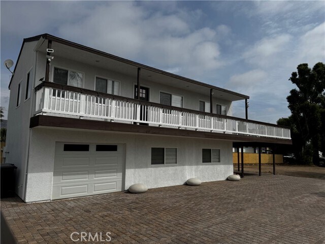Foto del edificio - 15199 Grand Ave