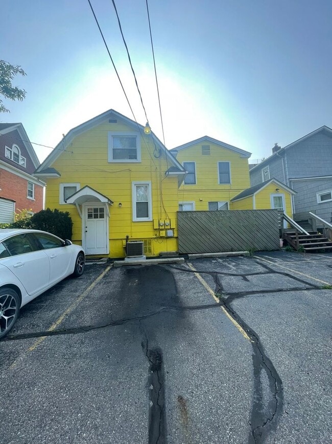 Photo - 215/217 N. Ashley St Apartment