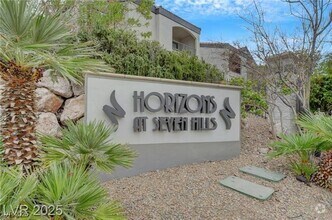 Building Photo - 950 Seven Hills Dr