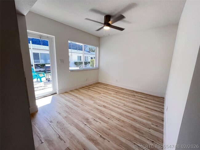 Building Photo - 4641 N Ocean Dr