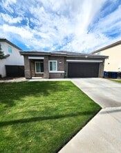 Building Photo - 2609 Sandstone St