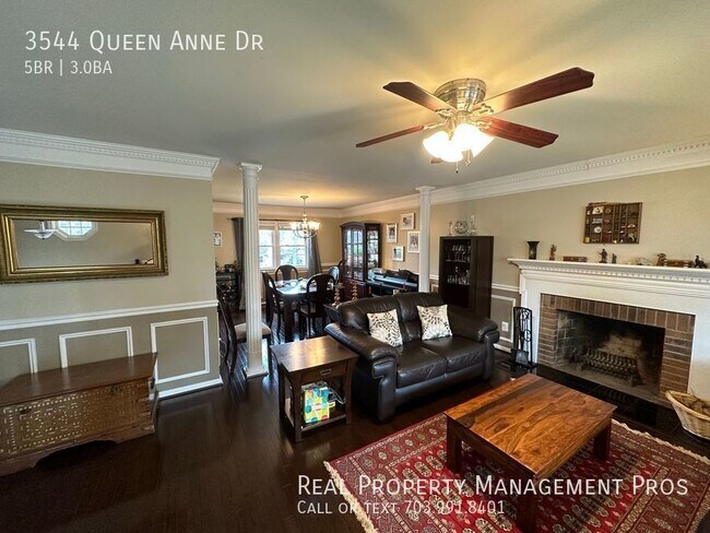 Foto del edificio - 3544 Queen Anne Dr