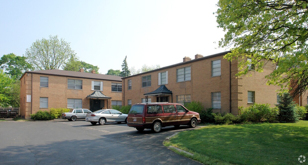 272274 Broadmeadows Blvd, Columbus, OH 43214 Apartments in Columbus
