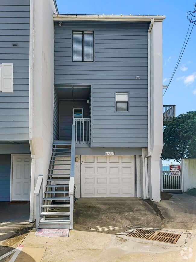 Building Photo - 17217 Front Beach Rd